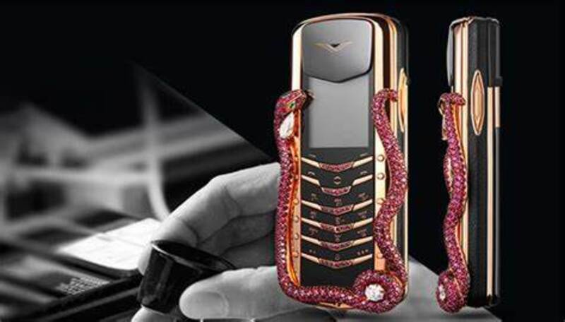 Vertu Signature Cobra: Đỉnh cao của sự tinh tế và xa xỉ trong công nghệ