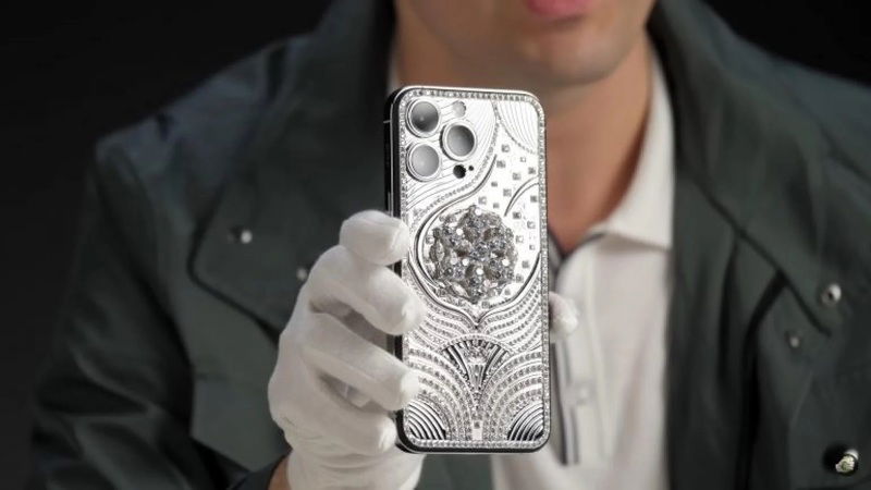 Caviar iPhone 12 Pro Max Snowflake: Điện thoại sang trọng với thiết kế băng giá