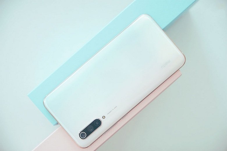 Xiaomi Mi CC9 Meitu Edition có thiết kế bắt mắt