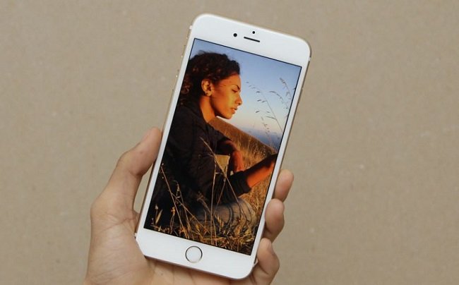 Màn hình Retina mang lại khả năng hiển thị đẹp sắc nét trên iPhone 6S Plus Lock