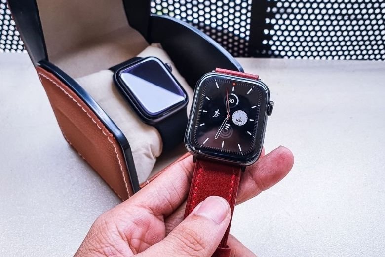 Apple Watch SE 40 mm chính hãng màn hình