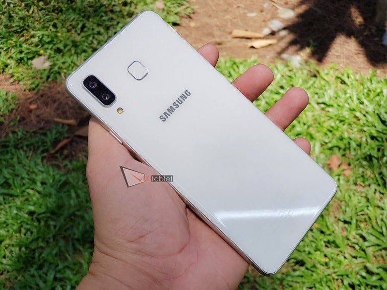 Thiáº¿t káº¿ Samsung Galaxy A8 Star 99%