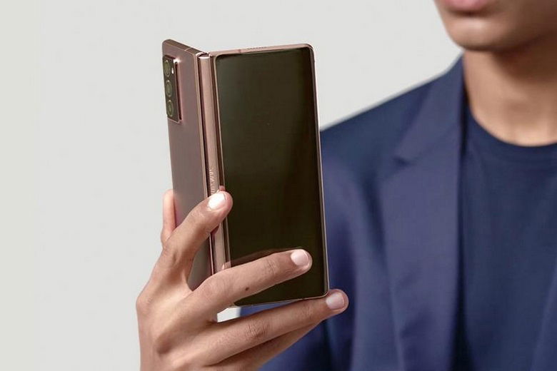 trên tay  Galaxy Z Fold3 5G