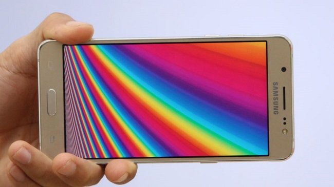 Màn hình Samsung Galaxy J5 2016 cán mức HD