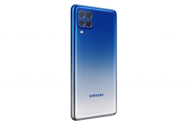 Samsung Galaxy M62 màu xanh quyến rũ