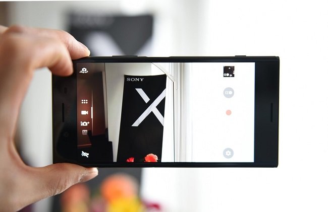 Giao diện chụp ảnh của Sony Xperia XZ Premium
