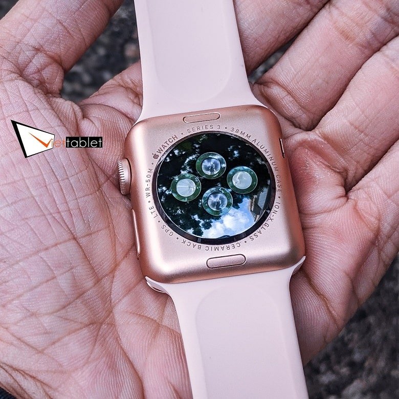 mặt sau Apple Watch S3
