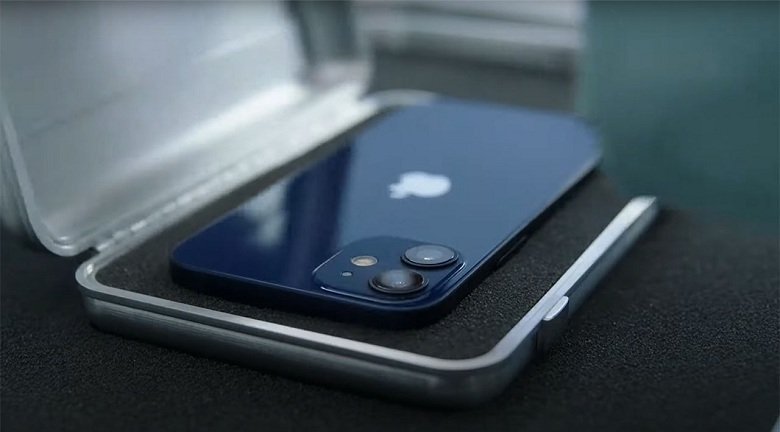 iPhone 12 xanh navy thiết kế vuông vức