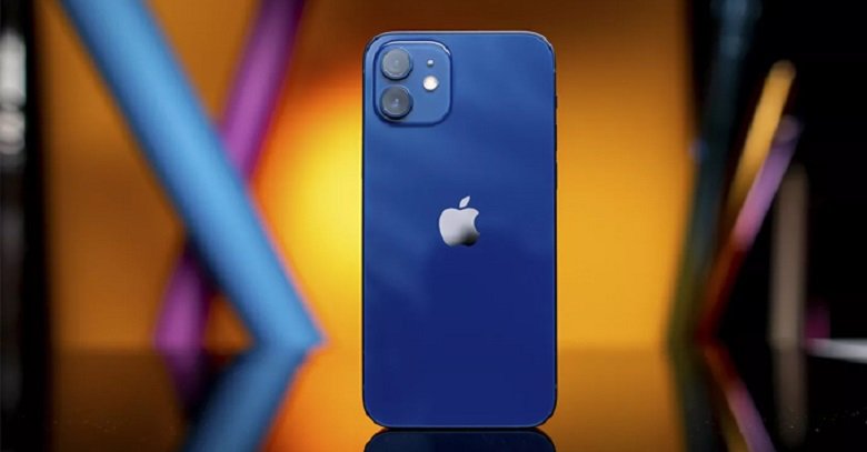 Ngoại hình iphone 12 xanh navy trên tay