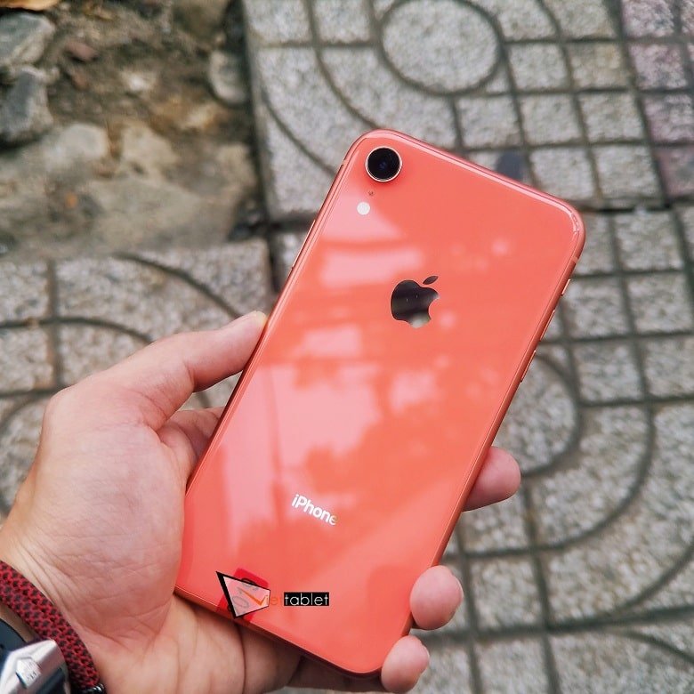 thiết kế iphone xr tbh