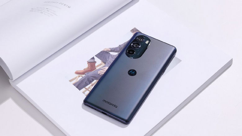 Thiết kế Moto Edge X30