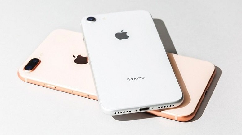 iPhone SE bền cạnh iphone 8 plus