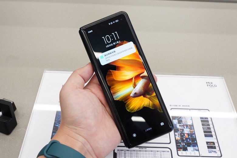 màn hình phụ mi mix fold