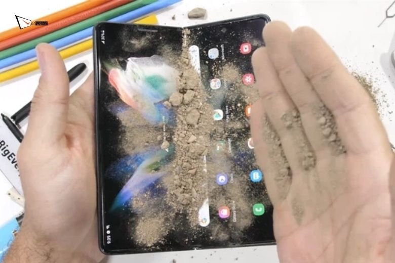 màn hình Samsung Galaxy Z Fold 3 5G ngăn cát bụi
