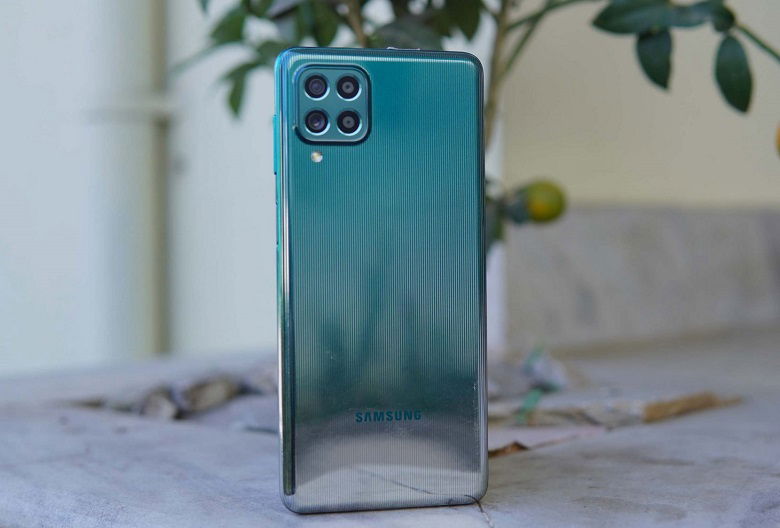 Thiết kế Galaxy M62