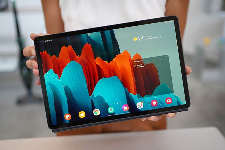 So sánh Samsung Galaxy Tab S8 vs Galaxy Tab S7