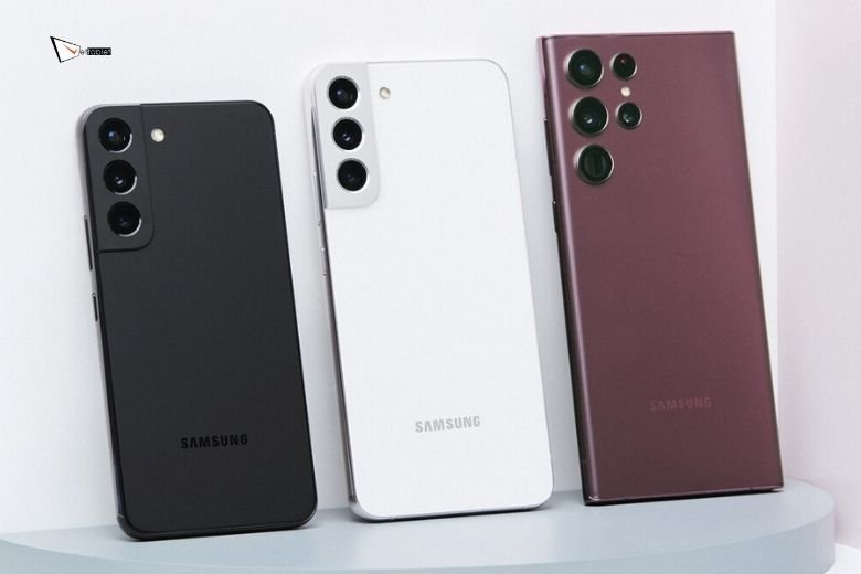 BST Samsung Galaxy S22 bên cạnh nhau