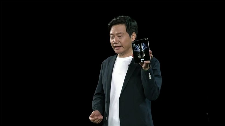 Xiaomi MIX Fold 2 mang vẻ đẹp sang chảnh, cạnh viền siêu mỏng