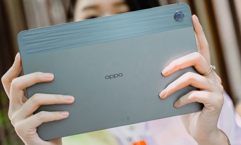 So sánh về màn hình Lenovo Pad 2022 và Oppo Pad Air