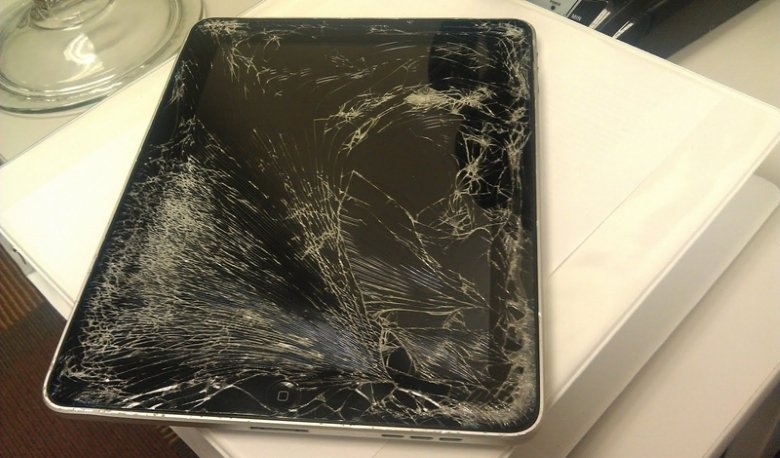 iPad bị vỡ mặt kính