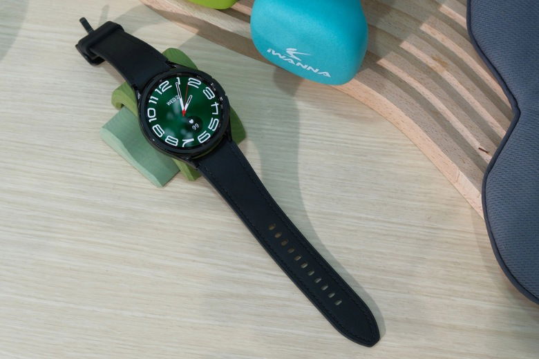 Cận cảnh thiết kế của Galaxy Watch6 Classic bản 47mm