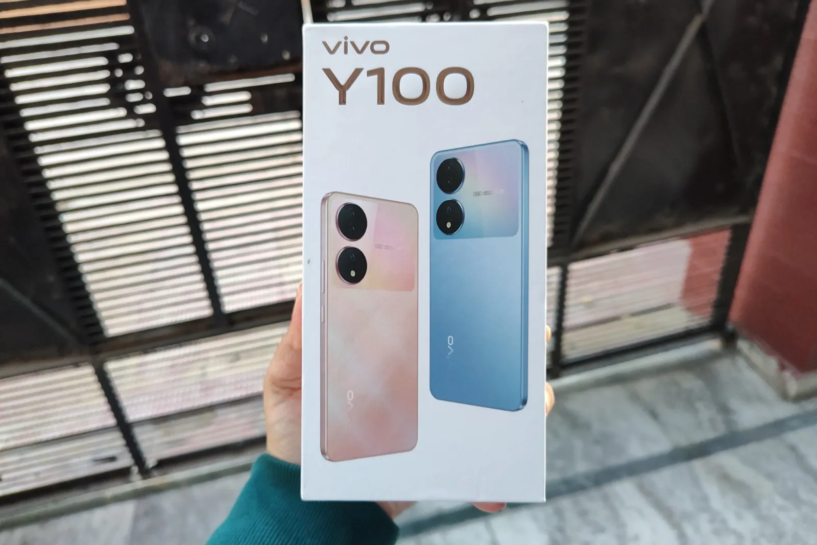 Vivo Y100 ra mắt với những màu sắc “Angle”, Dimensity 900, màn hình đẹp có hỗ trợ sạc nhanh 44W