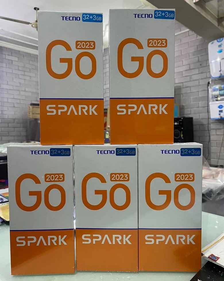 hộp đựng Tecno Spark Go 2023 