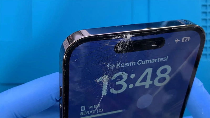 Mặt kính iPhone lão hóa theo thời gian và nguy cơ nứt vỡ