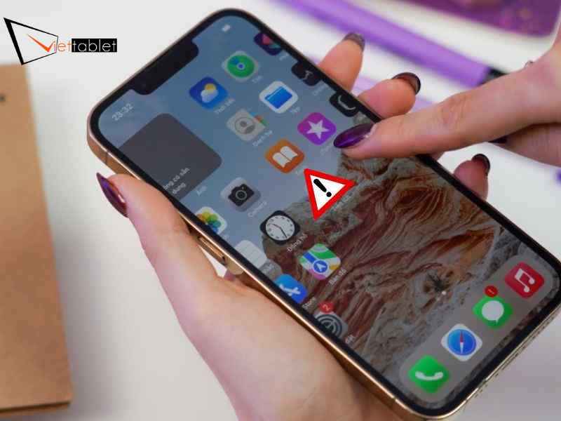 Khi nào cần mang iPhone đến trung tâm bảo hành, sửa chữa?