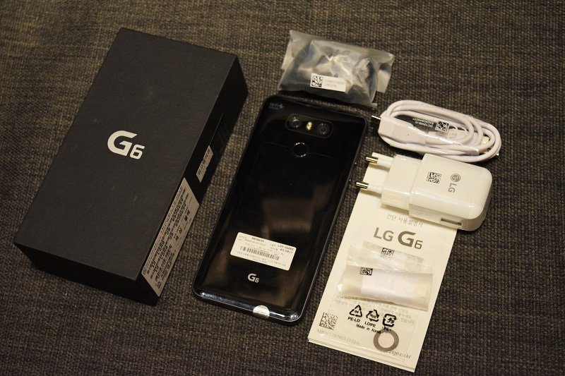 Hình ảnh LG G6: Phụ kiện