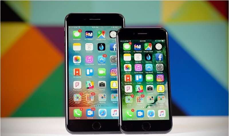So sánh iPhone 7 và iPhone 7 Plus: Màn hình