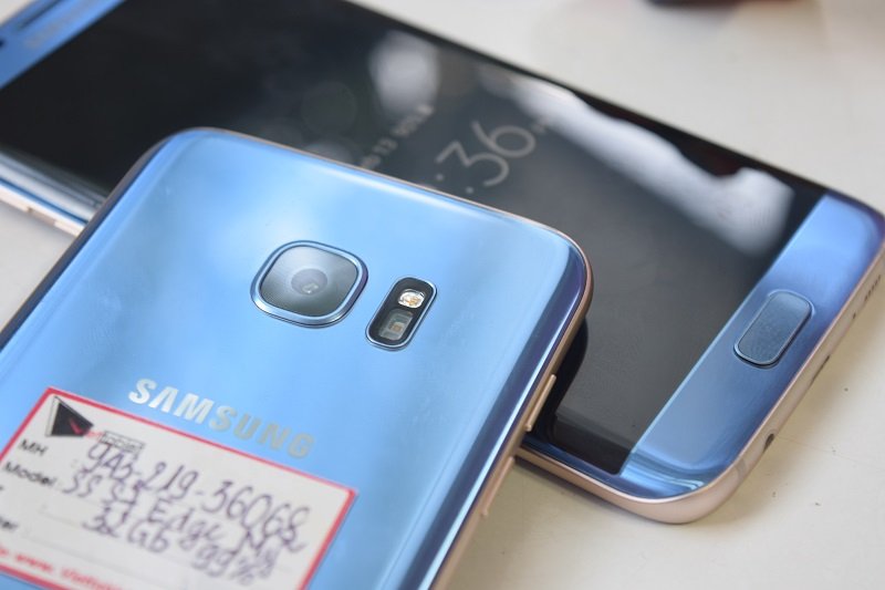 Hình ảnh Samsung Galaxy S7 Edge: Cảm biến vân tay