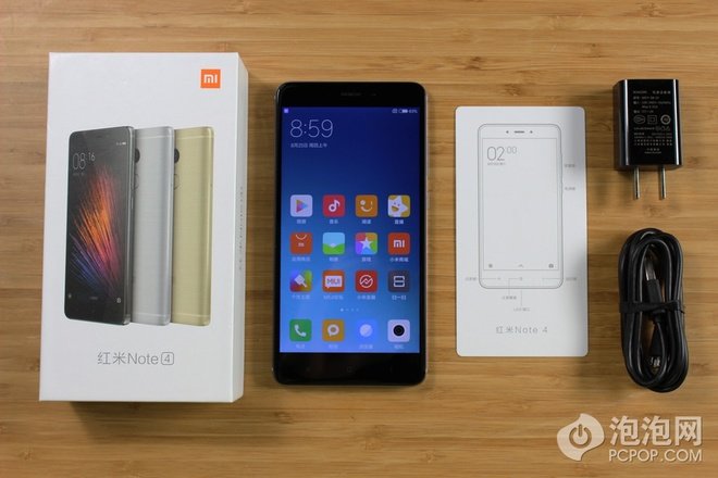 Xiaomi Redmi Note 4 và phụ kiện kèm theo
