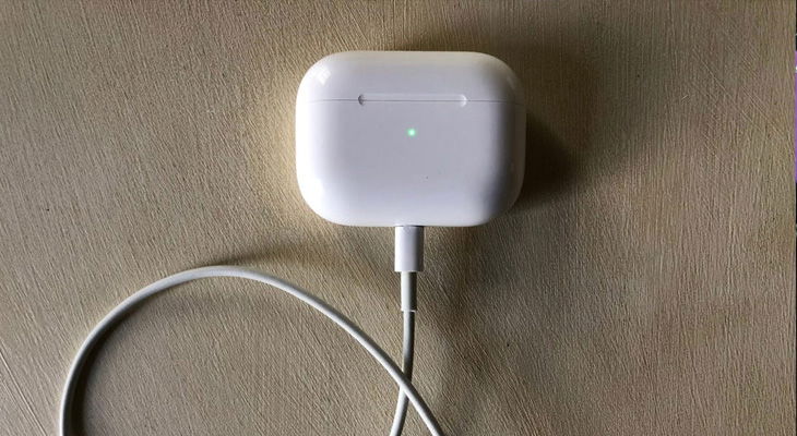 Cổng sạc Airpods có vấn đề