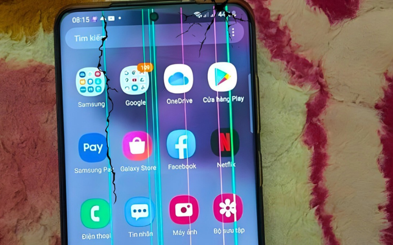 Lỗi sọc màn thường xảy ra trên Samsung 6