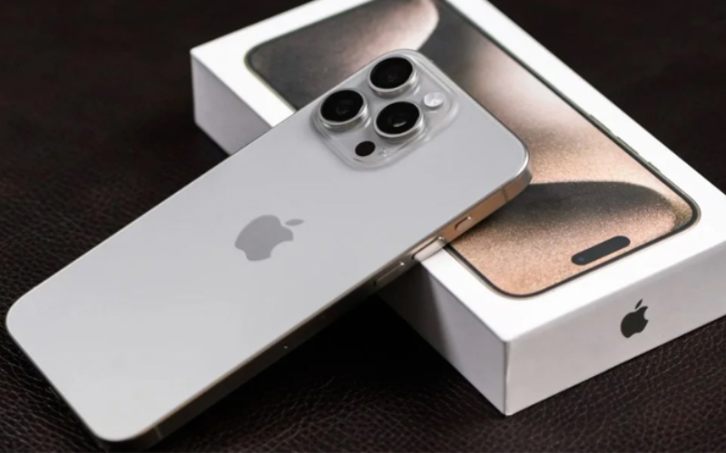 iPhone 15 Pro Max mới fullbox nguyên seal 9