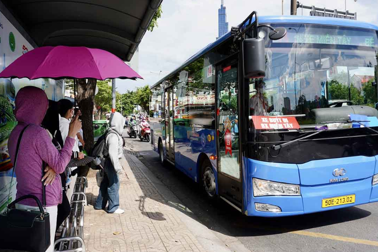 Những lưu ý khi đi xe buýt 10