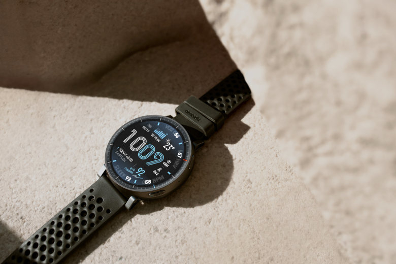 Đồng hồ thông minh Amazfit Active Max được người dùng ưa chuộng 1