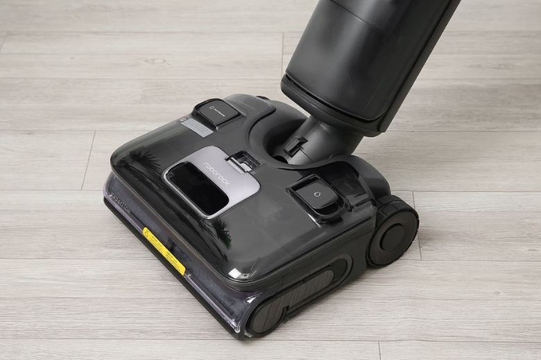 Với hệ thống lọc 5 lớp bảo vệ động cơ 9