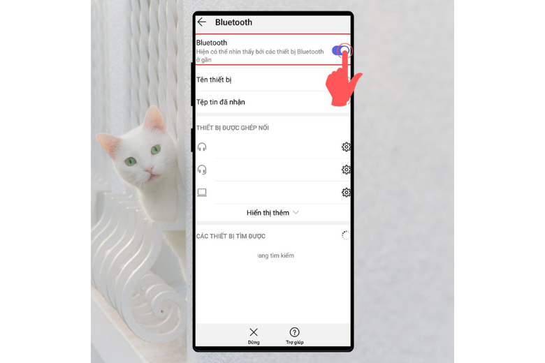 Mở ứng dụng Cài đặt > Tìm và chọn mục Bluetooth > Gạt nút chuyển đổi sang vị trí Bật. 2