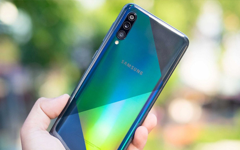 Những nguyên nhân dẫn đến điện thoại báo lỗi độ ẩm 2