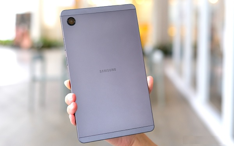 Samsung Galaxy Tab A11 5G mỏng nhẹ dễ mang đi 2