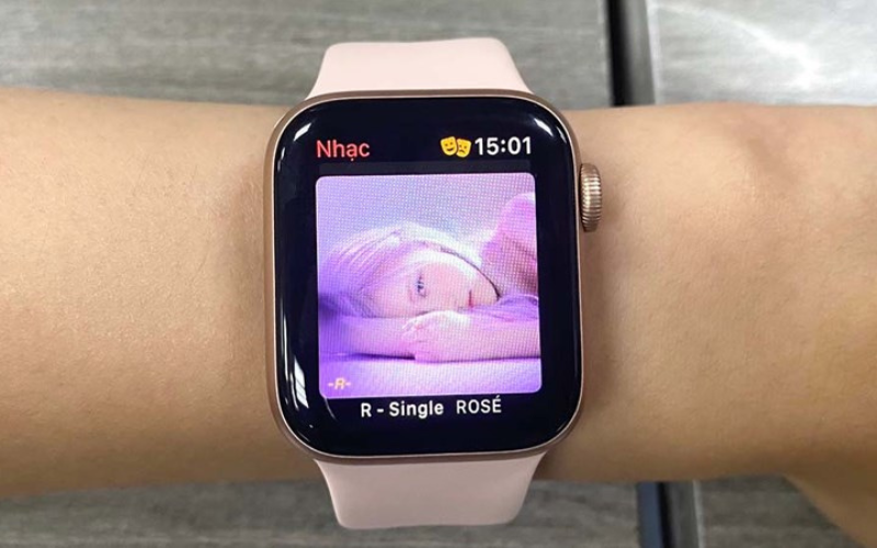 Nghe nhiều loại nhạc khác nhau 6