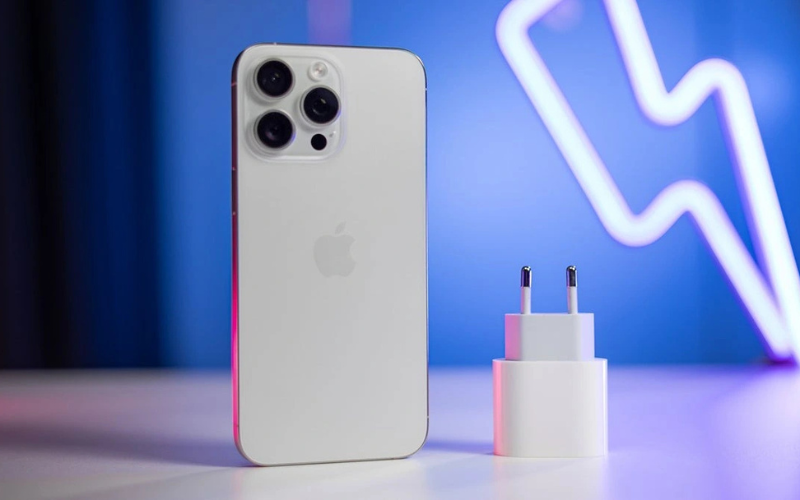 Sạc đến 80% tốc độ sạc sẽ giảm đáng kể 10