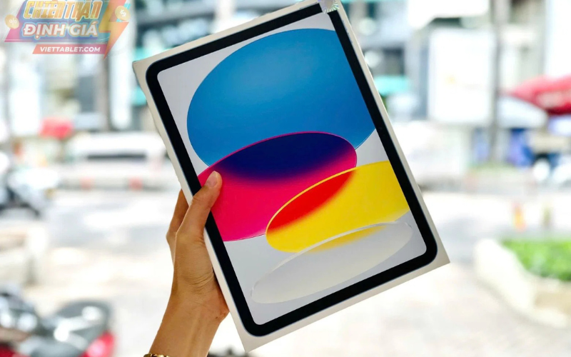 Kích thước của 2 thiết bị khá tương đồng nhau 11