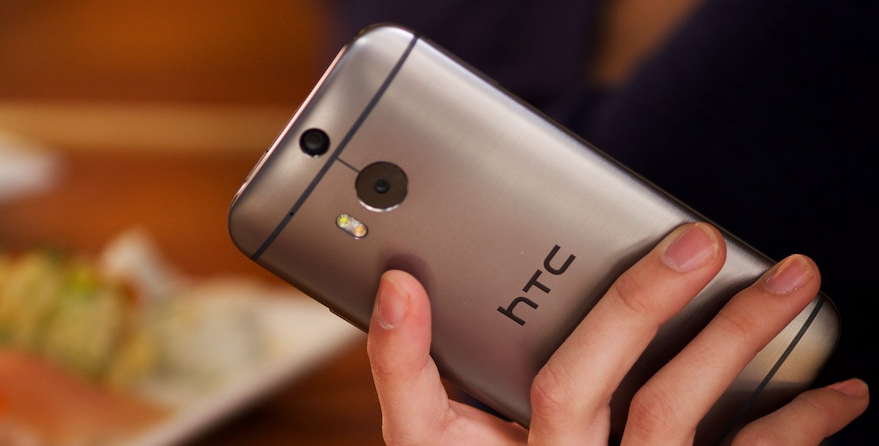 HTC One M8 Docomo thiết kế