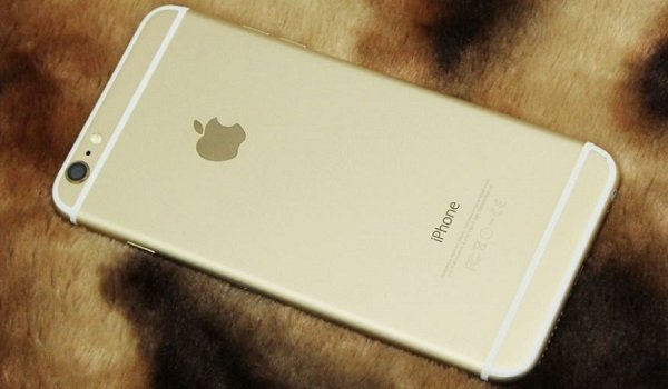 Mặt lưng của iPhone 6 Plus Lock bóng bẩy và sang trọng