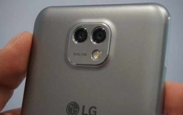 LG X Cam hỗ trợ quay phim Full HD