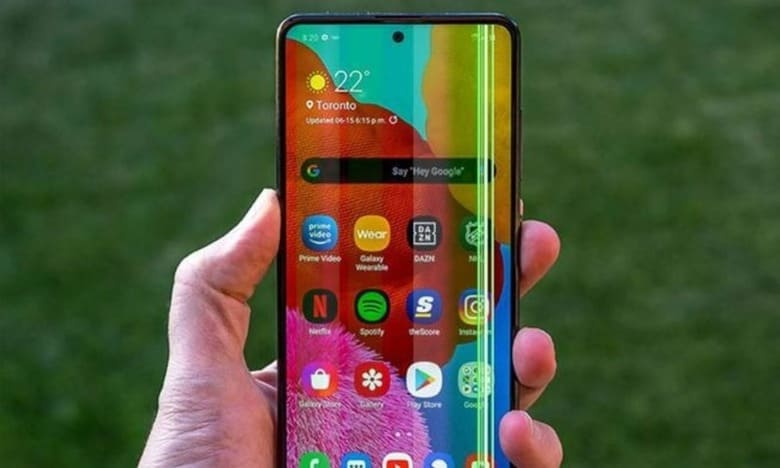 Cáp màn hình Samsung S24 Ultra bị lỏng gây sọc hiển thị