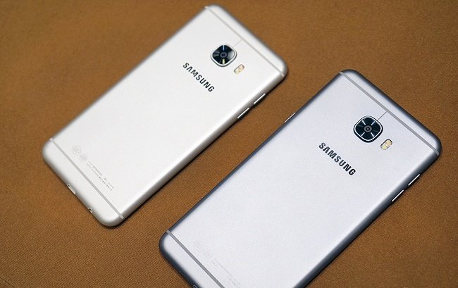 Samsung Galaxy C7 32GB thiết kế lưng